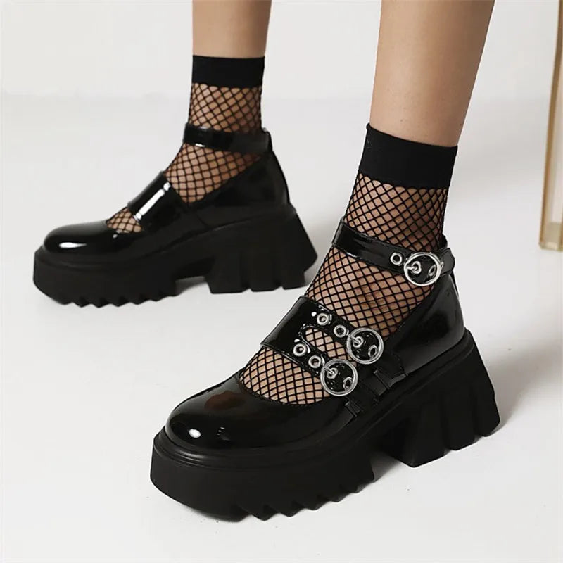 Gotik İleri Sandaletler